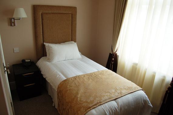 Hornchurch Devonshire Hotel חדר תמונה